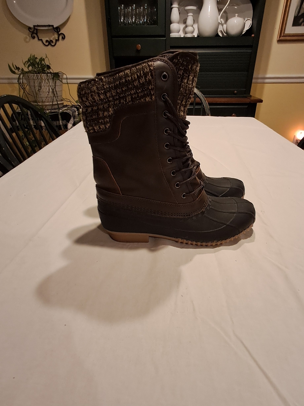 Refresh Brown Lace-Up Knit Cuff Winter Boots Size 8